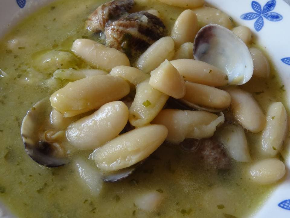 Fabes con almejas